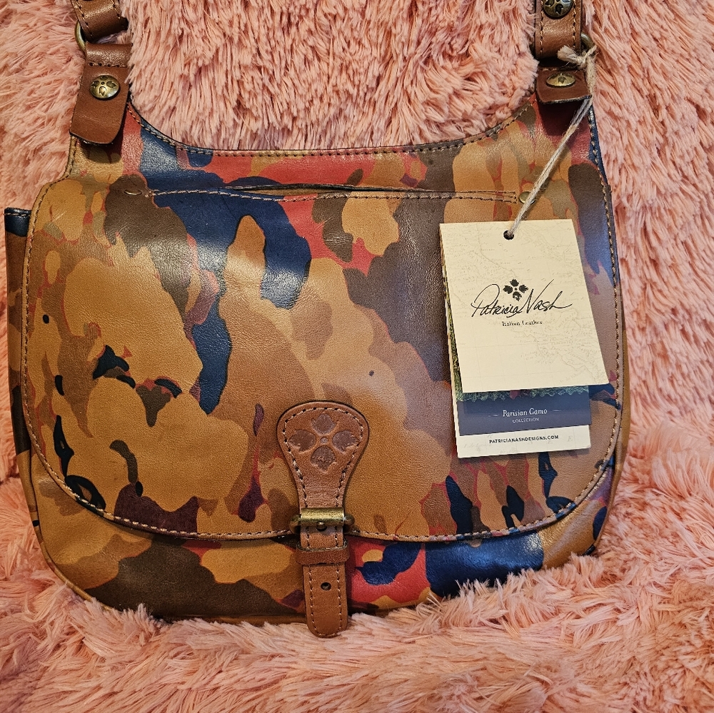 New! Italian Leather Purse(Patricia Nash)